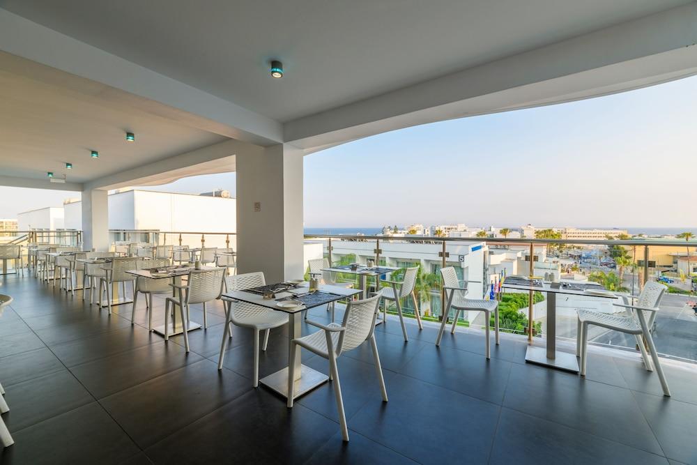 Tasia Maris Oasis Ayia Napa Exterior foto