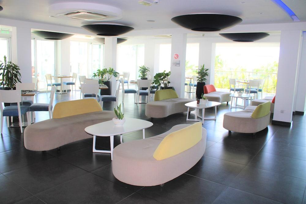 Tasia Maris Oasis Ayia Napa Exterior foto