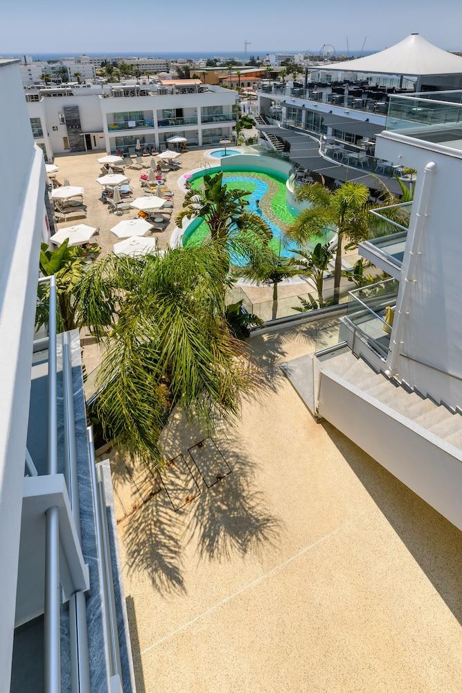 Tasia Maris Oasis Ayia Napa Exterior foto