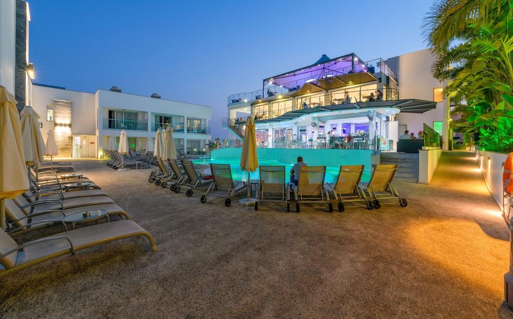 Tasia Maris Oasis Ayia Napa Exterior foto