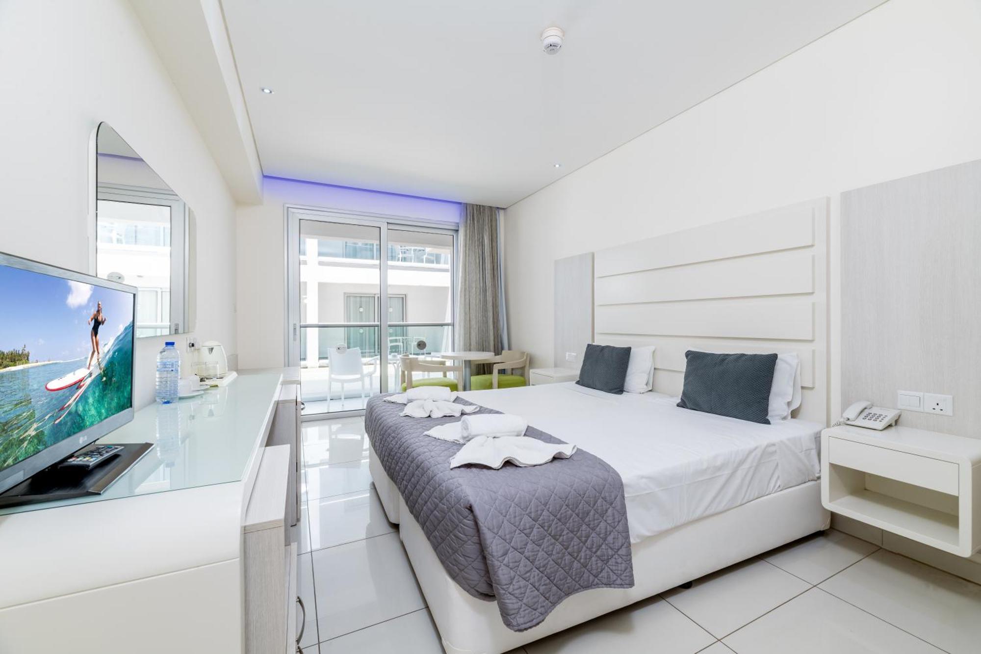 Tasia Maris Oasis Ayia Napa Exterior foto
